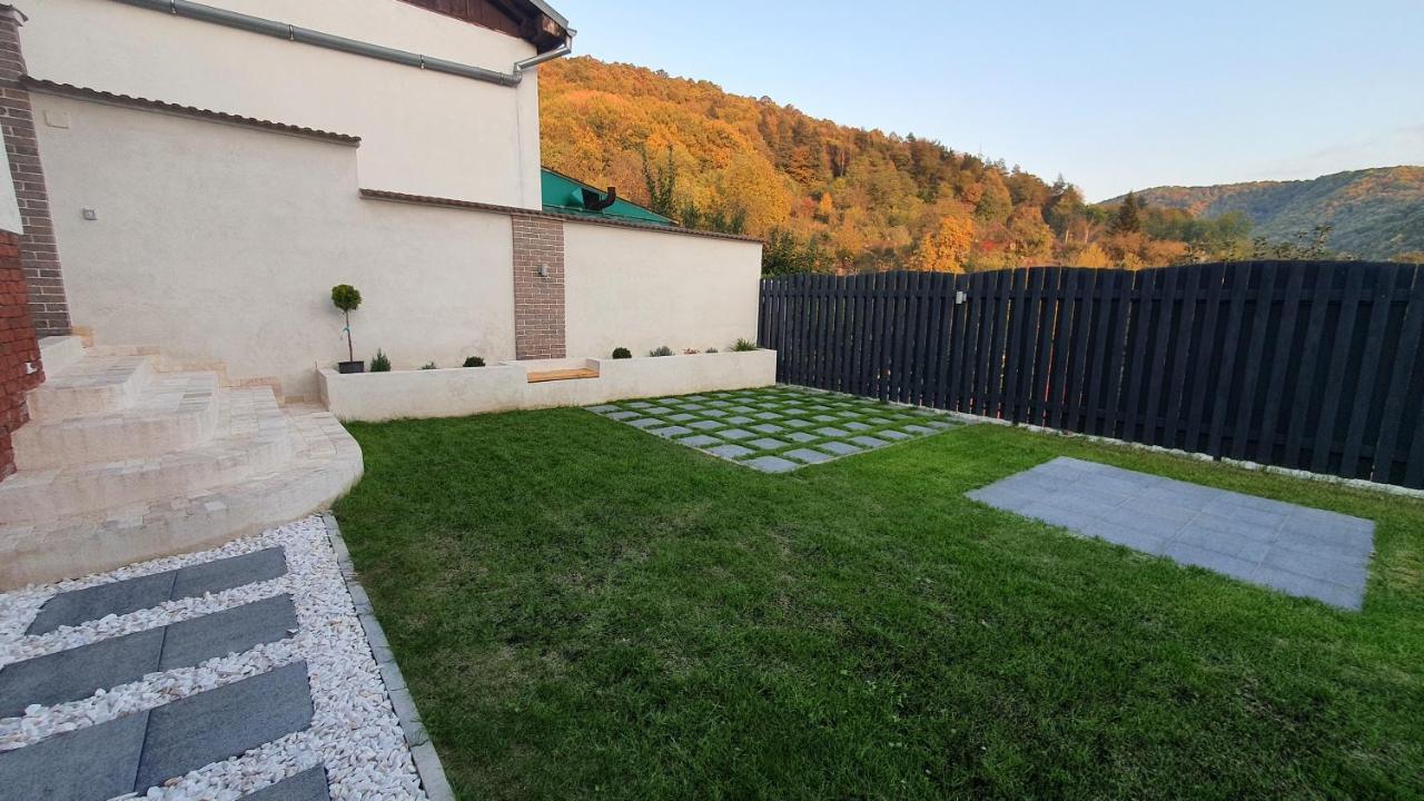 Casa Mica Resita Villa Exterior photo
