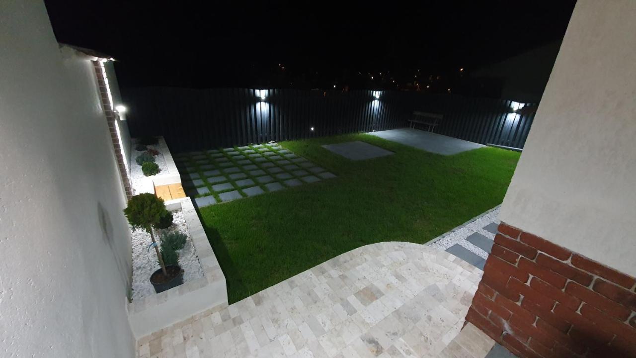 Casa Mica Resita Villa Exterior photo